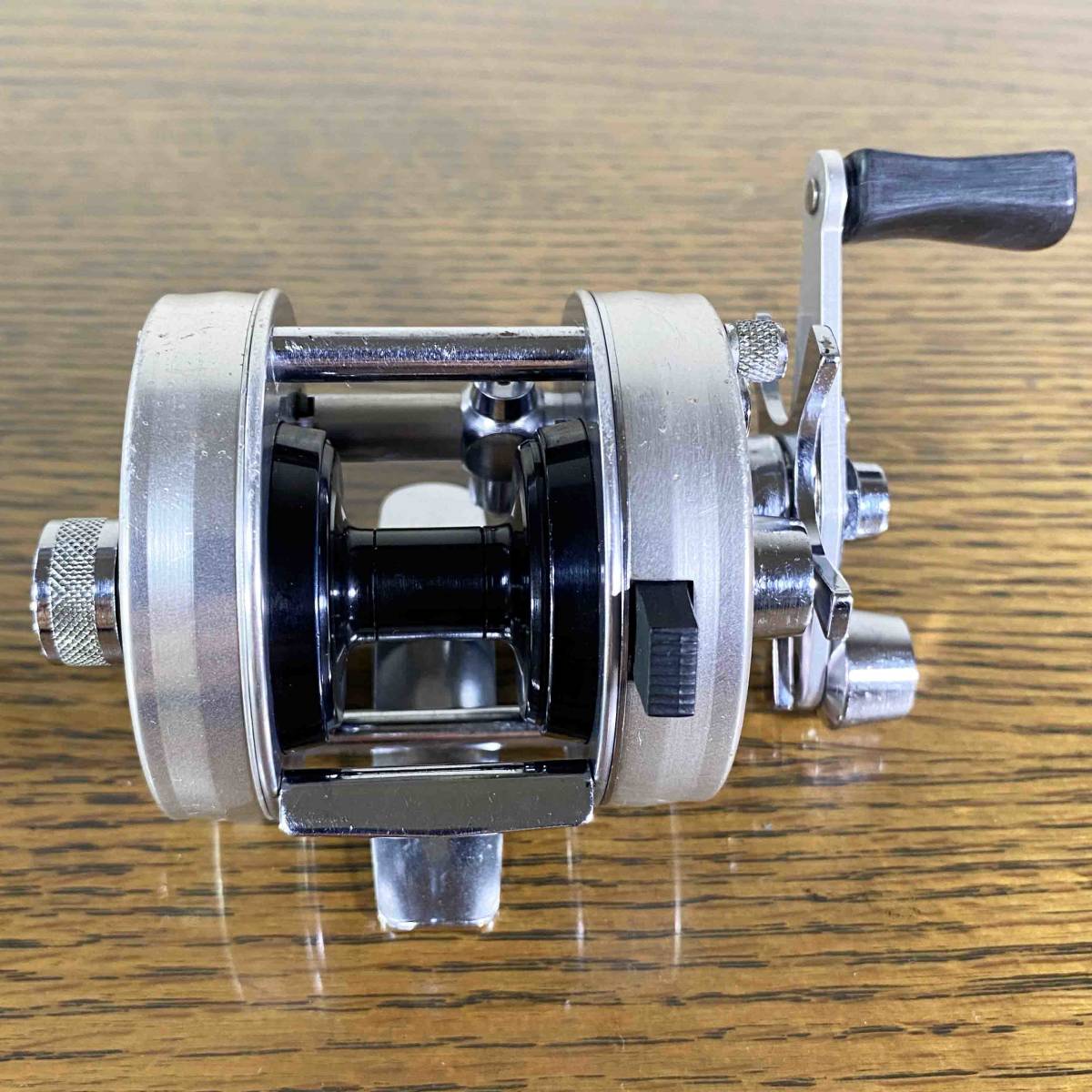 分解整備済】美品 希少 アブガルシア 1500C 771000 Abu Garcia 分解整備済】美品 希少 アブガルシア 1500C 771000 Abu Garcia