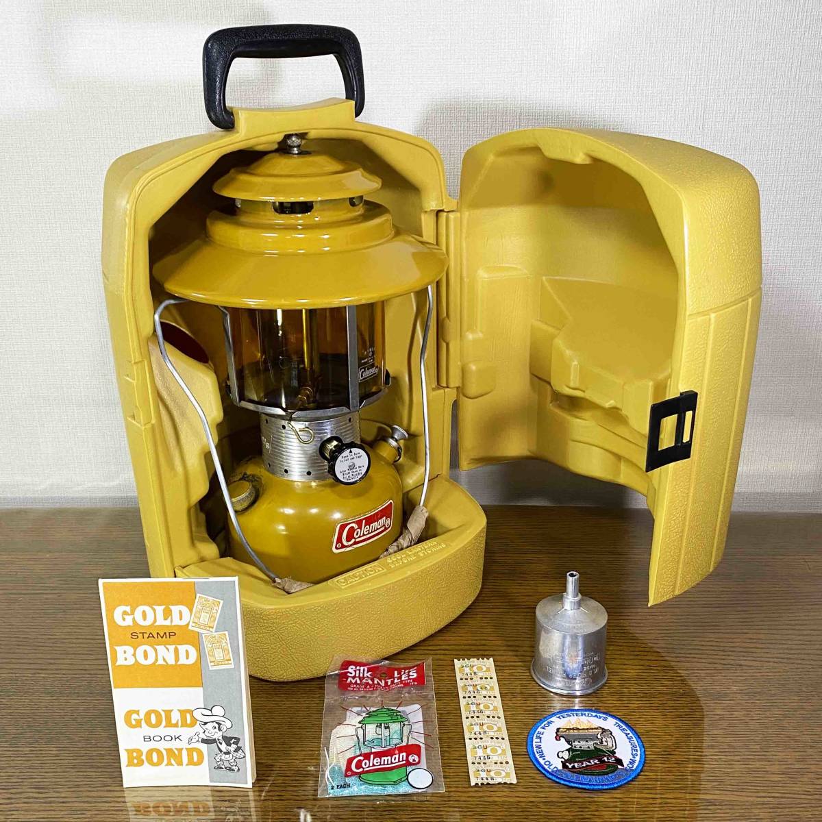 【整備済み】最高峰 希少 コールマン 228F ゴールドボンド 72年6月 付属品多数 ビンテージ ガソリンランタン coleman gold bond 黄色/200A