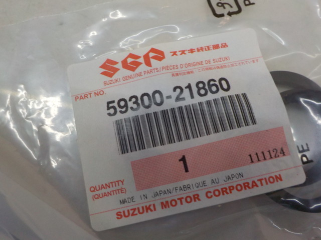 純正屋！●○1点のみ純正部品新品未使用　スズキ（22）GSX400？　ピストンシールセット　4-10/31（こ）_画像3