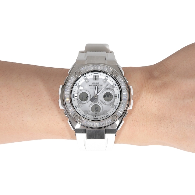 G-SHOCK GST W310 Gスチール G-Steel ホワイト 白 バケットCZダイヤ