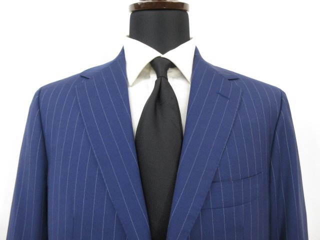 ■超美品 【Sartorio サルトリオ】 シングル 3ボタン段返り スーツ (メンズ) size50 ネイビー系 ストライプ柄 イタリア製 ★27RMS3193★_画像2