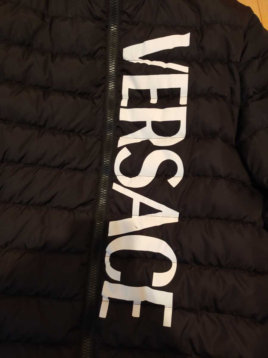 ヴェルサーチ VERSACE ダウン ジャケット ジャンパー ジャンバー ビッグロゴ 冬服 メンズ 中古 上着 ベルサーチ ヴェルサーチェ