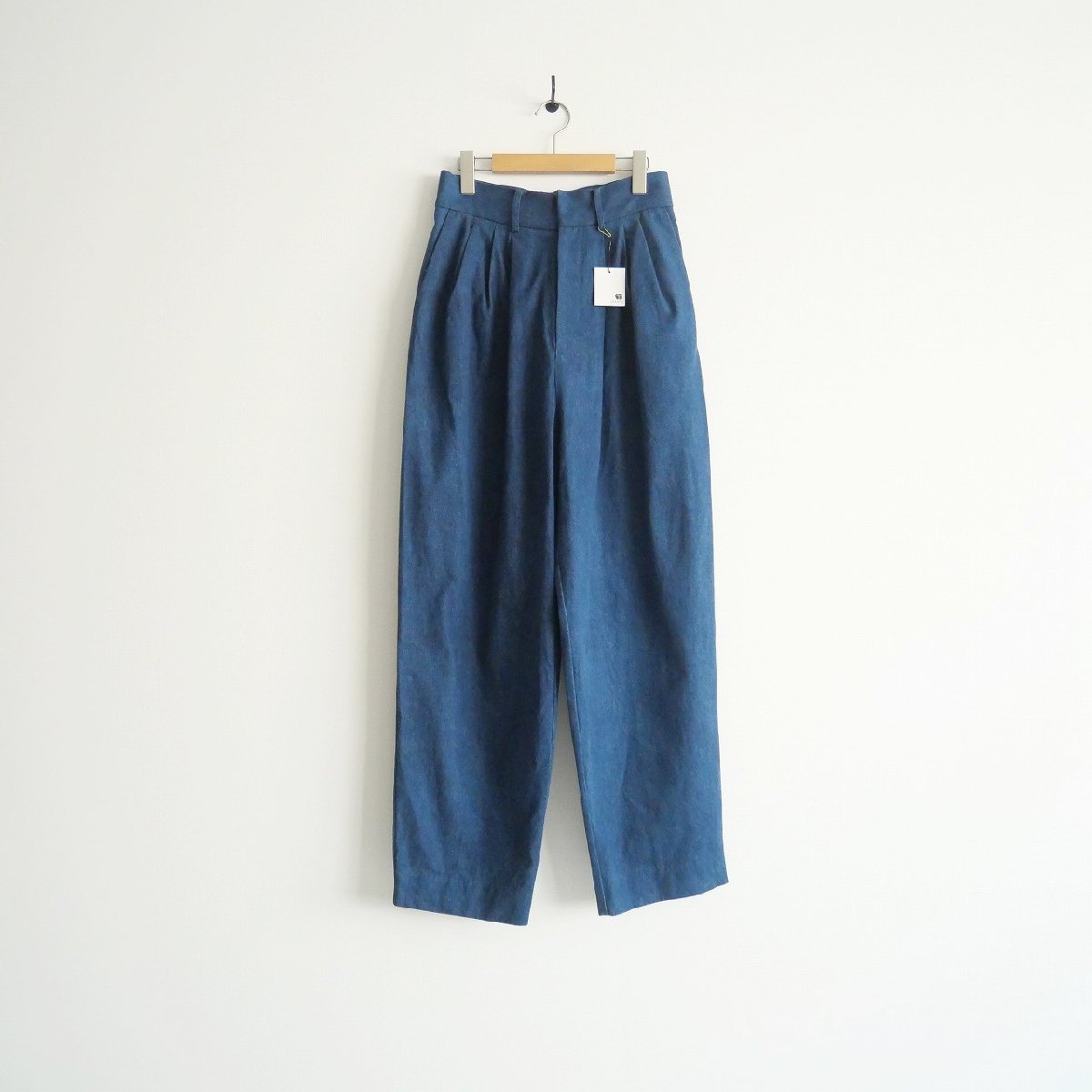 お気に入りの ETRE TOKYO ハイウエストタックデニムパンツ デニム