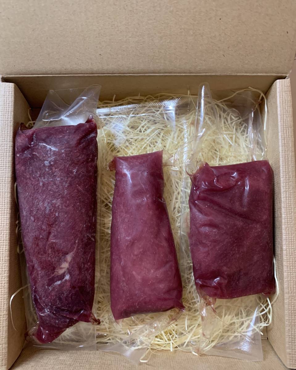  postage included!![ Canada production lean basashi 500g] finest quality basashi red meat speciality shop for . family . relative . top class special commodity horse . red meat horse . lean meat diet 