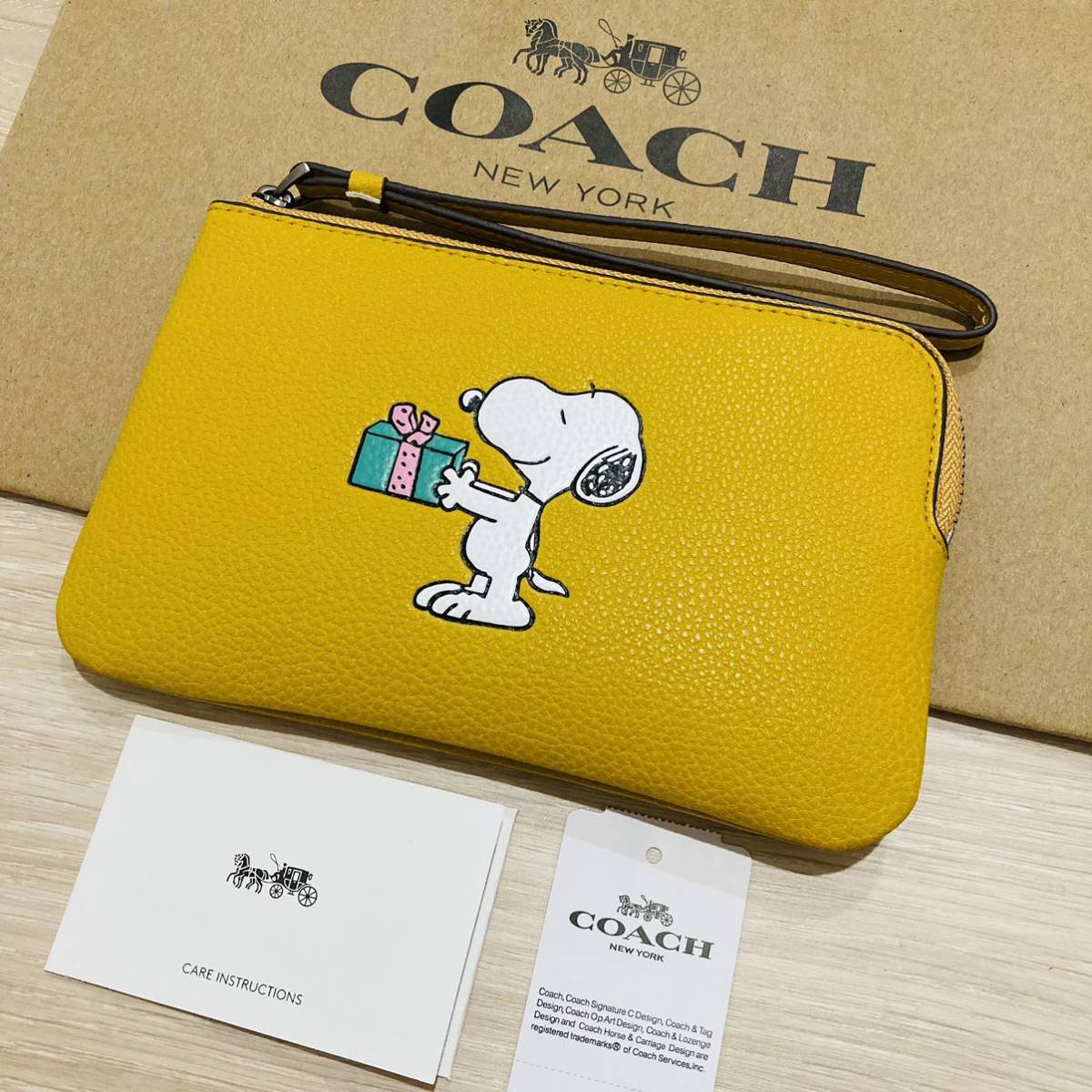 COACH コーチ スヌーピー PEANUTS コラボ 定期入れ ミニポーチ-