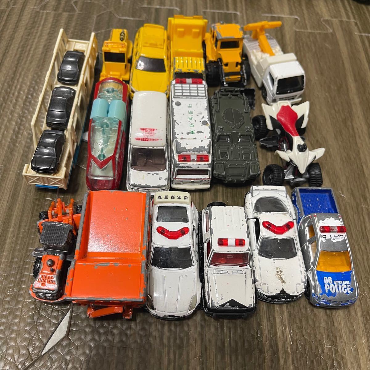 トミカ 98台 トミカ以外62台 160台 まとめ売り|Yahoo!フリマ トミカ 98台 トミカ以外62台 160台 まとめ売り|Yahoo!フリマ