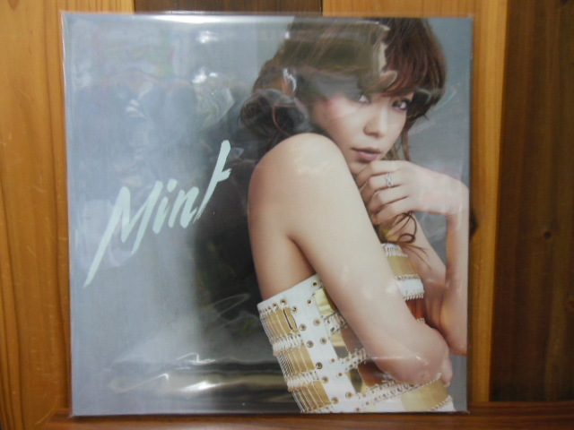 安室奈美恵 / MINT , CHIT CHAT 12 namie amuro_画像1