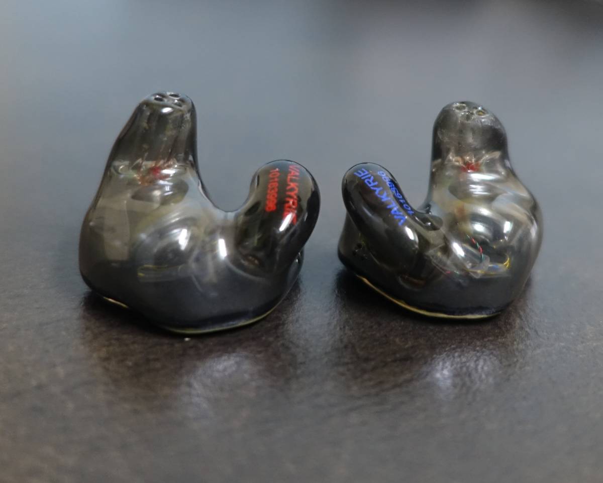 EMPIRE EARS Valkyrie カスタムIEM イヤホン 中古品 エンパイヤイヤー