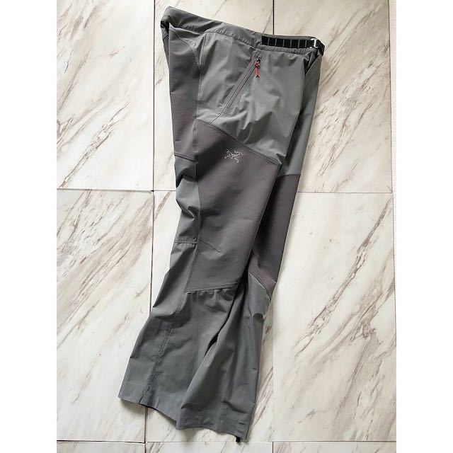 贅沢 グレー アークテリクス arc'teryx 珍品 希少カラー × カーゴ