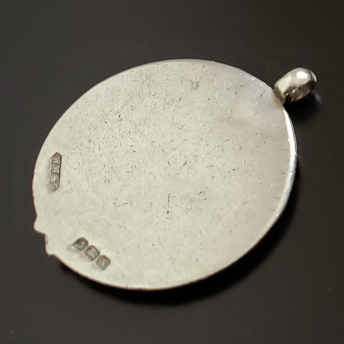 英国 アンティーク 純銀 スターリング・シルバー メダル フォブ 9.0g バーミンガム 1947年 ビンテージ 懐中時計 アルバートチェーン SILVER_画像2