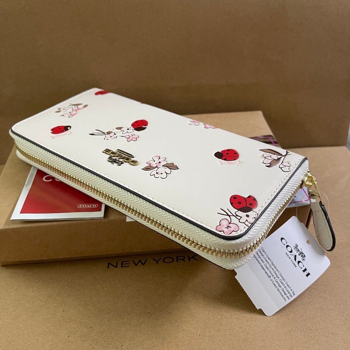 COACH 長財布 C6411 てんとう虫 花柄 フラワー フローラル COACH 長財布 C6411 てんとう虫 花柄 フラワー フローラル