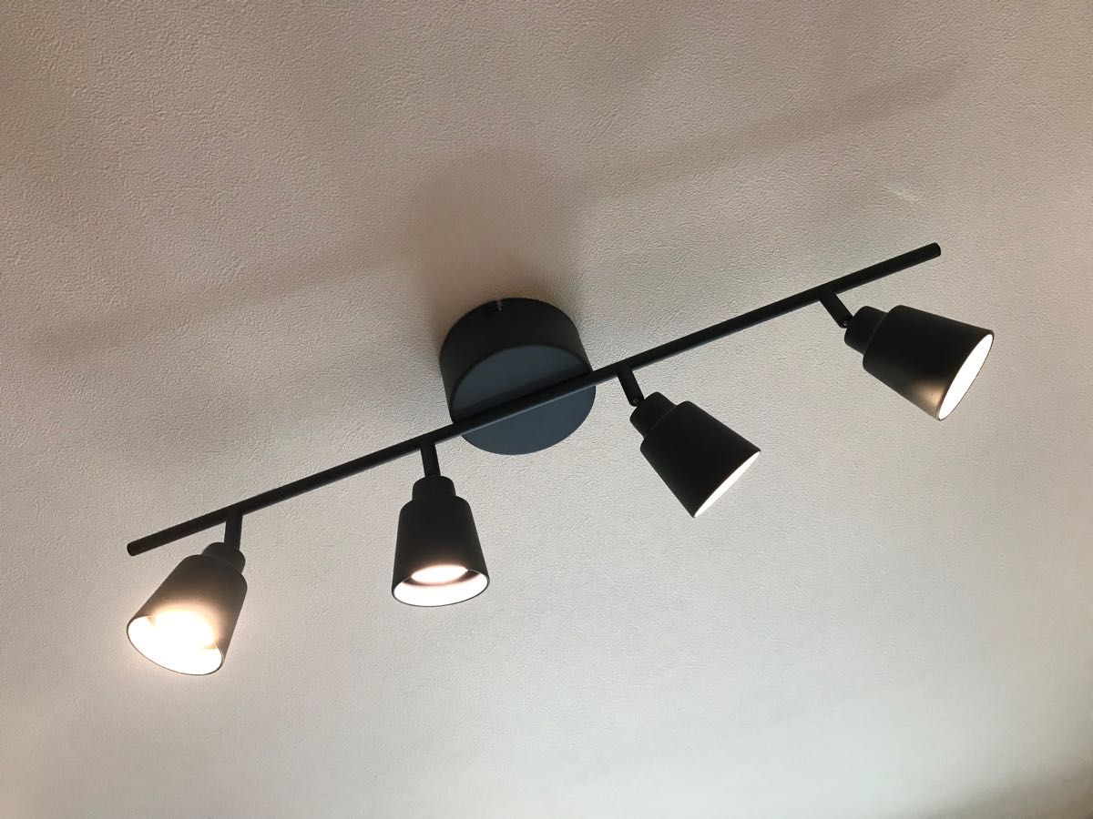IKEA 4連LEDスポットライト KNUTBO 2個 LED電球8個+予備3 IKEA 4連LEDスポットライト KNUTBO 2個 LED電球8個+予備3
