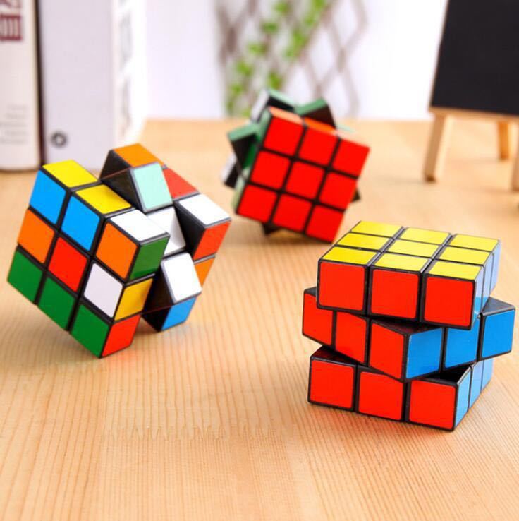 【残り2個】ルービックキューブ 3x3 知育玩具 おもちゃ 待ち時間の画像3