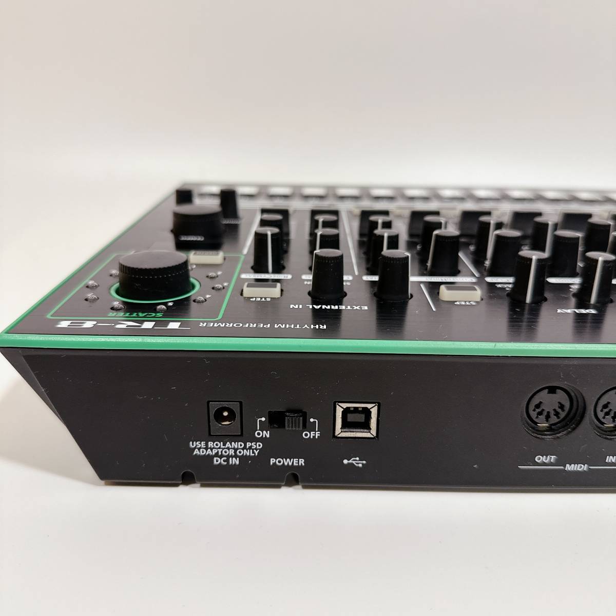 上質 Roland AIRA TR-8 7X7-TR8インストール済み asakusa.sub.jp