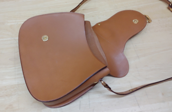 so female saddle shoulder bag dresser ju Brown leather SOMES SADDLE Sapporo city Toyohira 