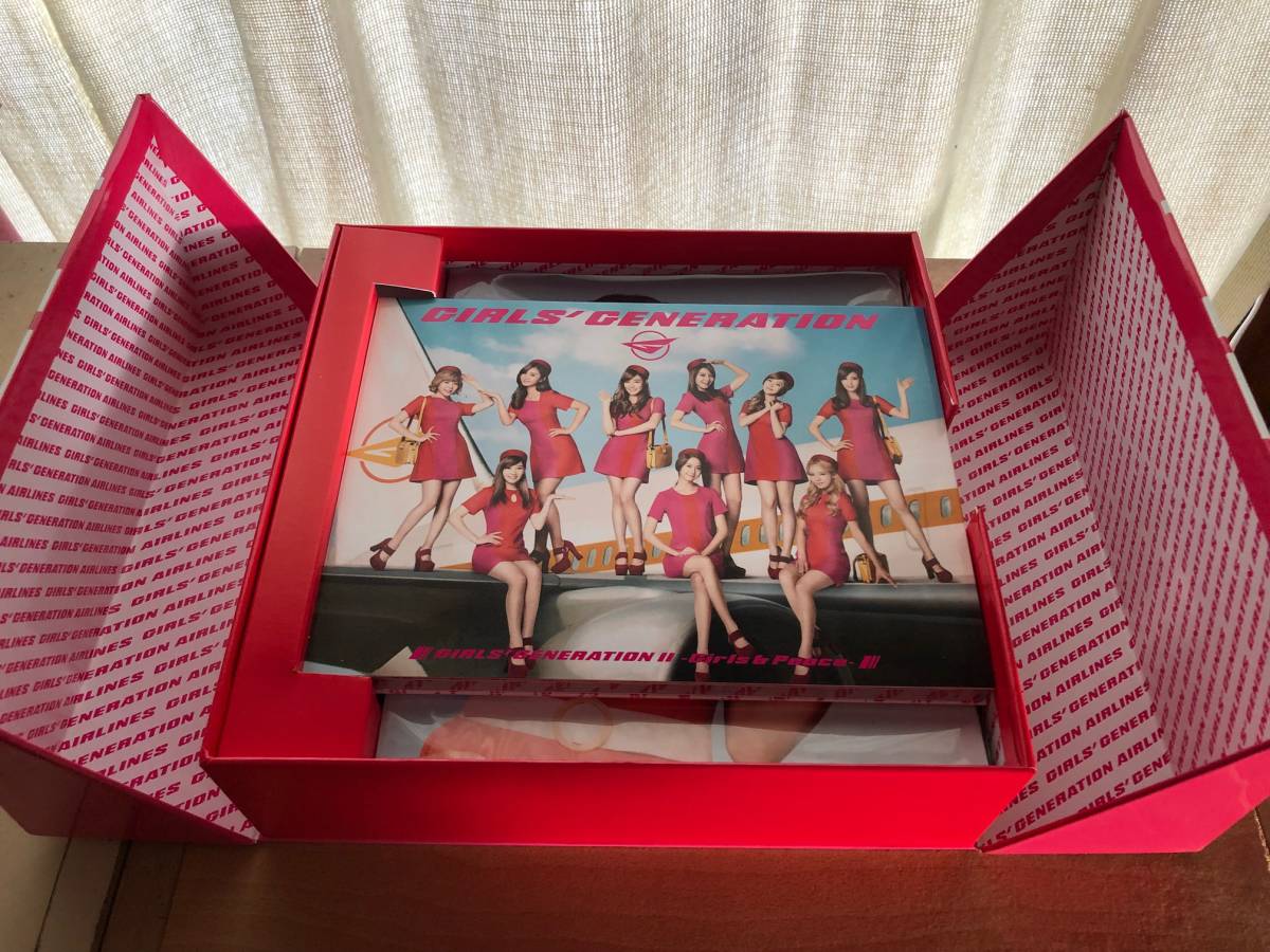 少女時代（SNSD）『 Girls & Peace 』　豪華初回限定版　CD ＋DVD　フォトブック、トラベルノート、ポスター付　韓国　K-POP　中古品_画像3