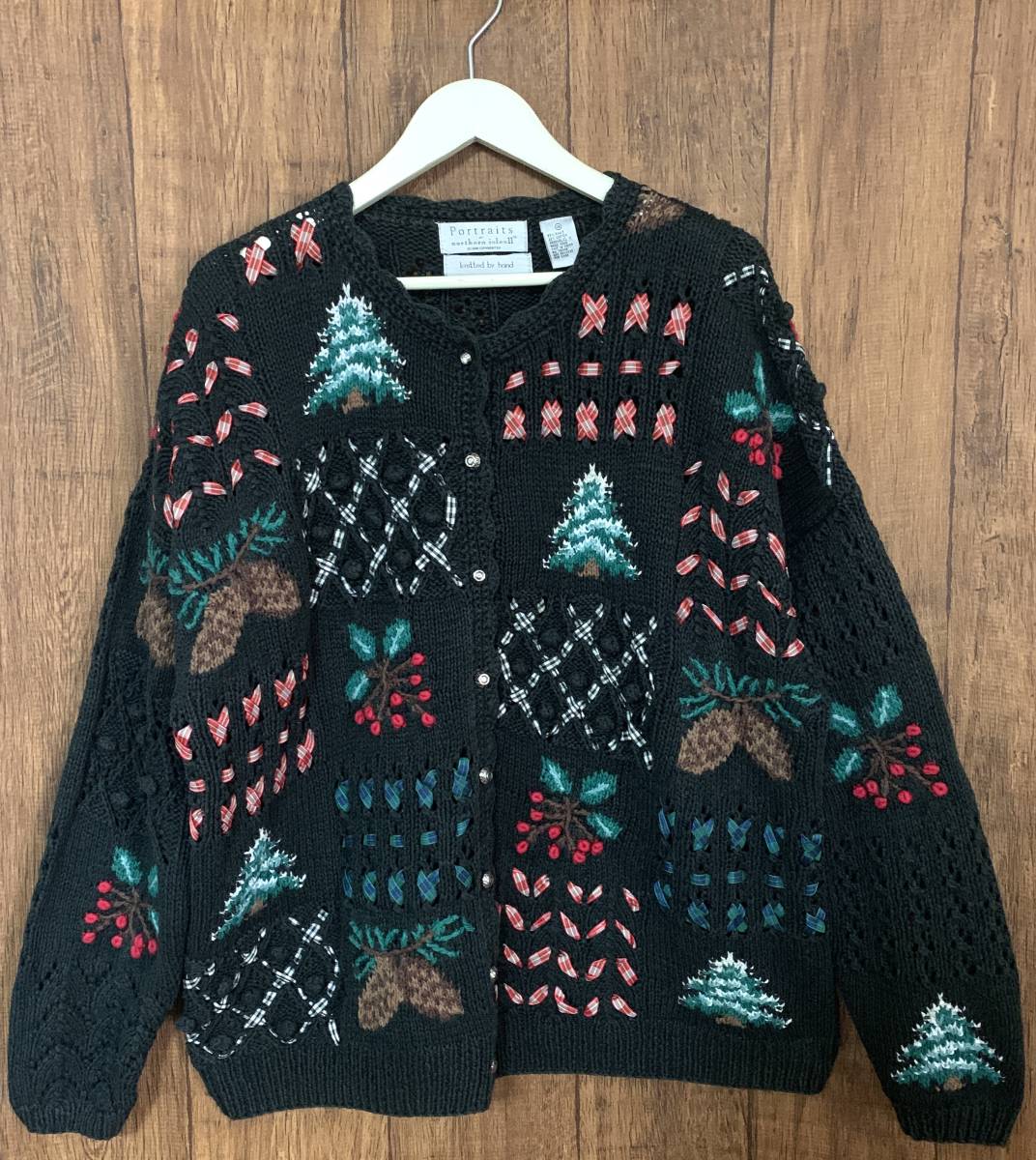 クリスマス ニット カーデ 刺繍 装飾 黒 ツリー リボン カントリー レトロ カラフル 個性的 かわいい ヴィンテージ 古着/club723(N369)_画像1