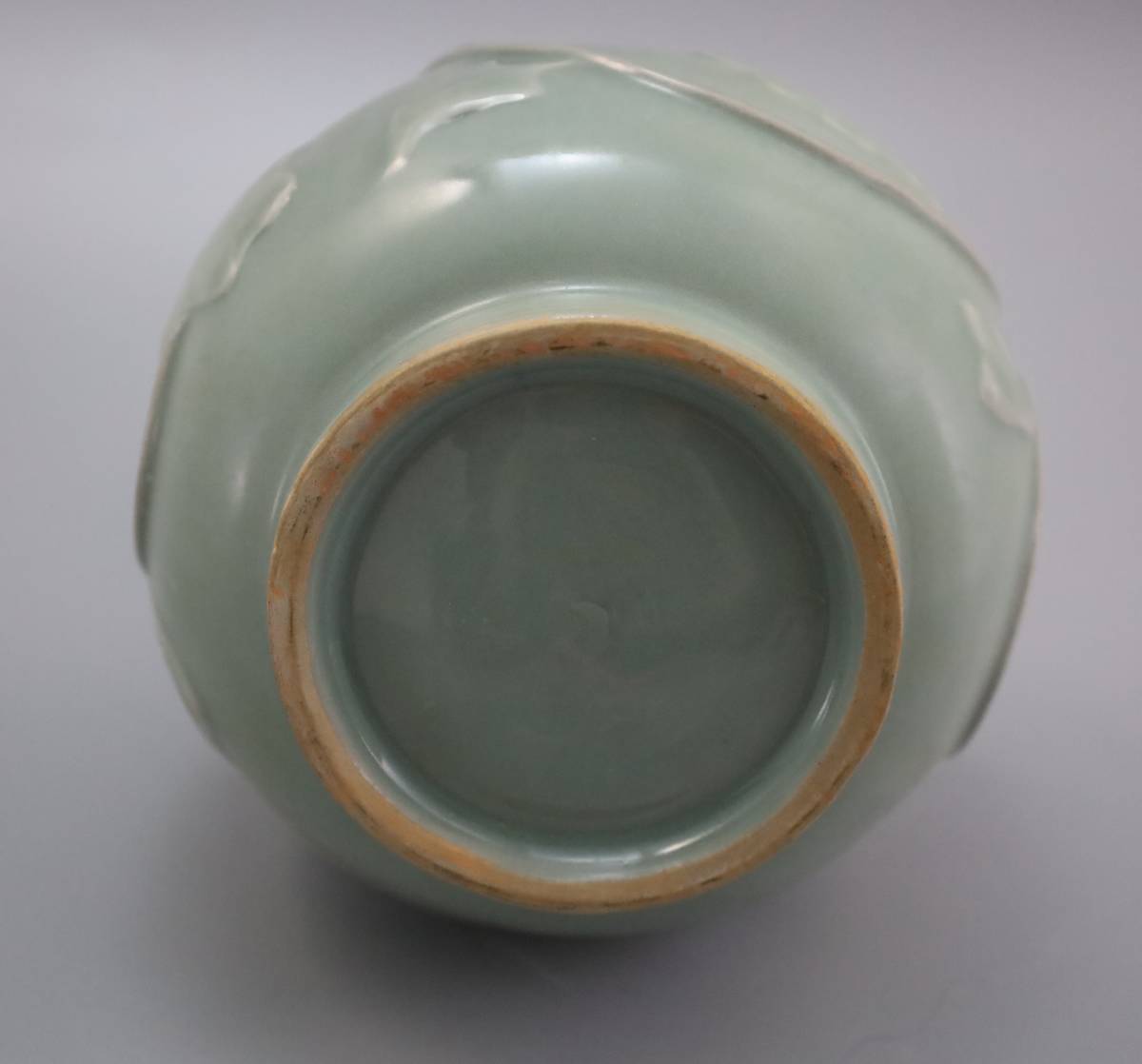 半額セール 青瓷花瓶 瓷器 本体サイズ高さ25cm 口径4.4cm 底径 半額セール 青瓷花瓶 瓷器 本体サイズ高さ25cm 口径4.4cm 底径