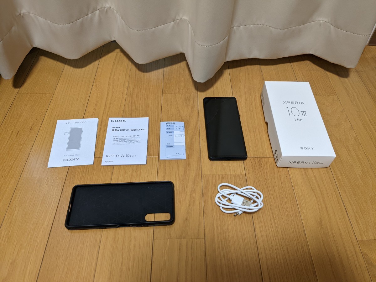 男の子向けプレゼント集結 XQ-BT44 Ⅲ SONY III Xperia 【美品・おまけ