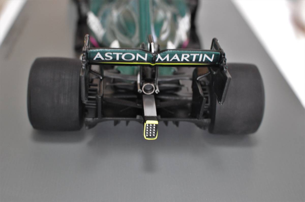 Amazon.com: - 1/24 Model car Formula 1 Compatible with Aston