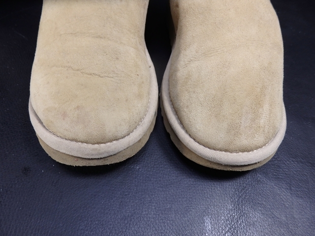 UGG ベージュ　S/N3352　22ｃｍ　ムートン　ショート　ミニベイリーボタン　ブーツ_画像3