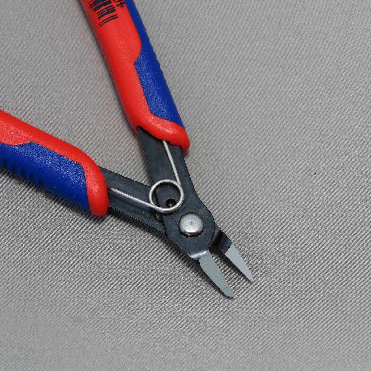 knipeks7831-125 KNIPEX ELECTRONIC super кусачки 