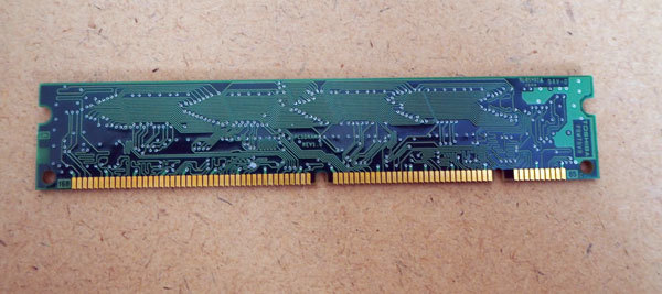 ^ PC100 CL2 PC100-222-620 100MHz SDRAM DIMM 168Pin Toshiba made in Japan ^