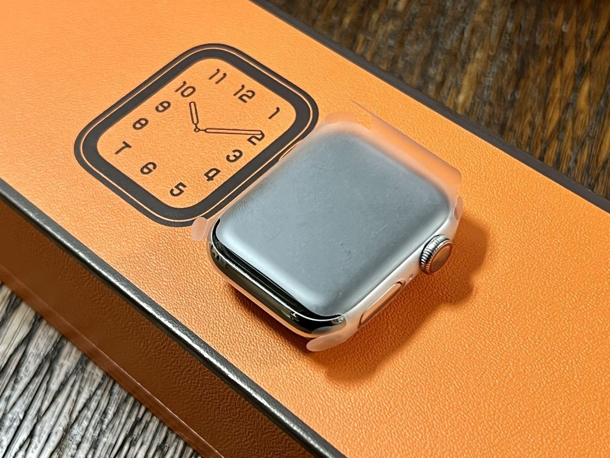★ 本体新品交換品 ★ アップルウォッチ エルメス Apple Watch HERMES Series 5 40mm シルバー ステンレス GPS  Cellular 付属品未使用