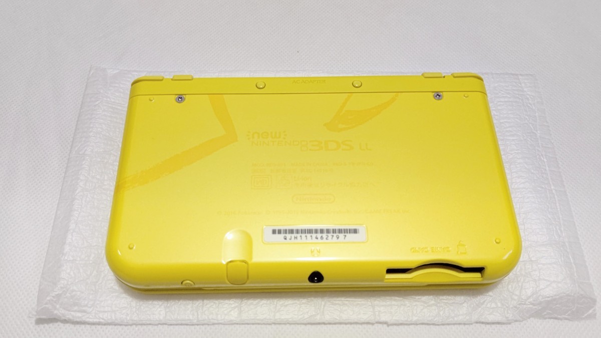 美品 Newニンテンドー3DS LL ピカチュウ イエロー 任天堂 Nintendo