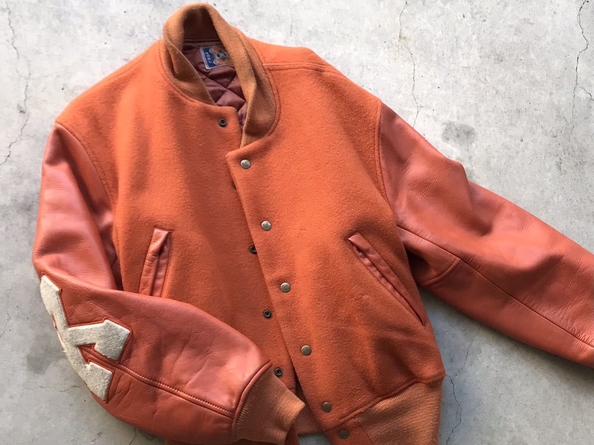 フラワープリント カールヘルム 袖革 スタジャン | doppocucina.com.br