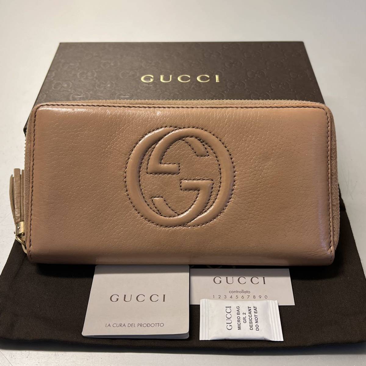 ほぼ新品！ グッチ GUCCI 財布 長財布 ソーホー ラウンドファスナー