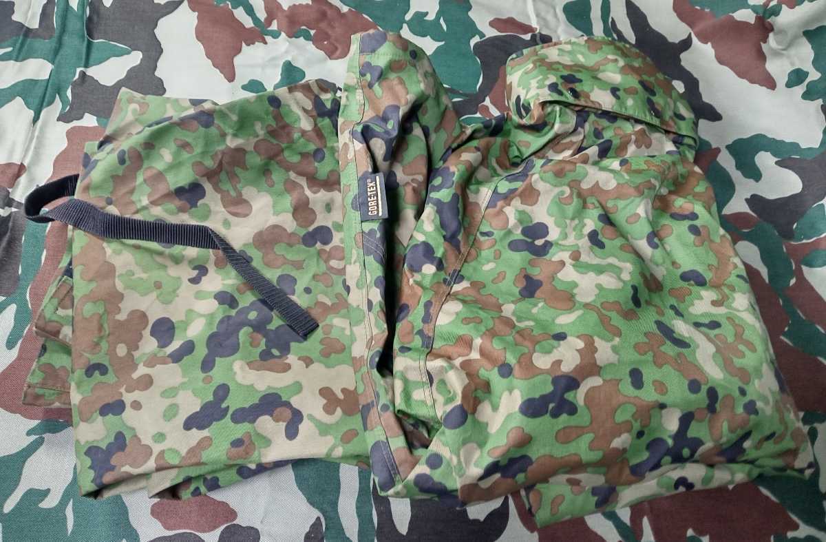 特価販売チラシ gore-tex 迷彩柄 雨衣 inspektorat.madiunkota.go.id