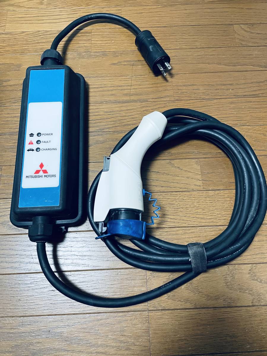 ついに再入荷! 最新型番 日産リーフ充電ケーブル 6WX0A ☆送料込み