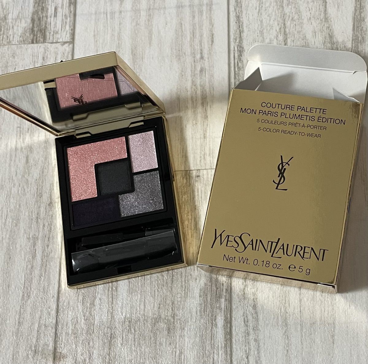 YSL イヴ・サンローラン クチュール　クルール　パレット モン パリ プルメティ ５色入アイシャドウパレット　未使用　アイカラー