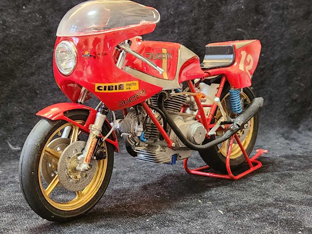 Yahoo!オークション - タミヤ1/12【DUCATI 900 NCRレーサー Yahoo!オークション - タミヤ1/12【DUCATI 900 NCRレーサー