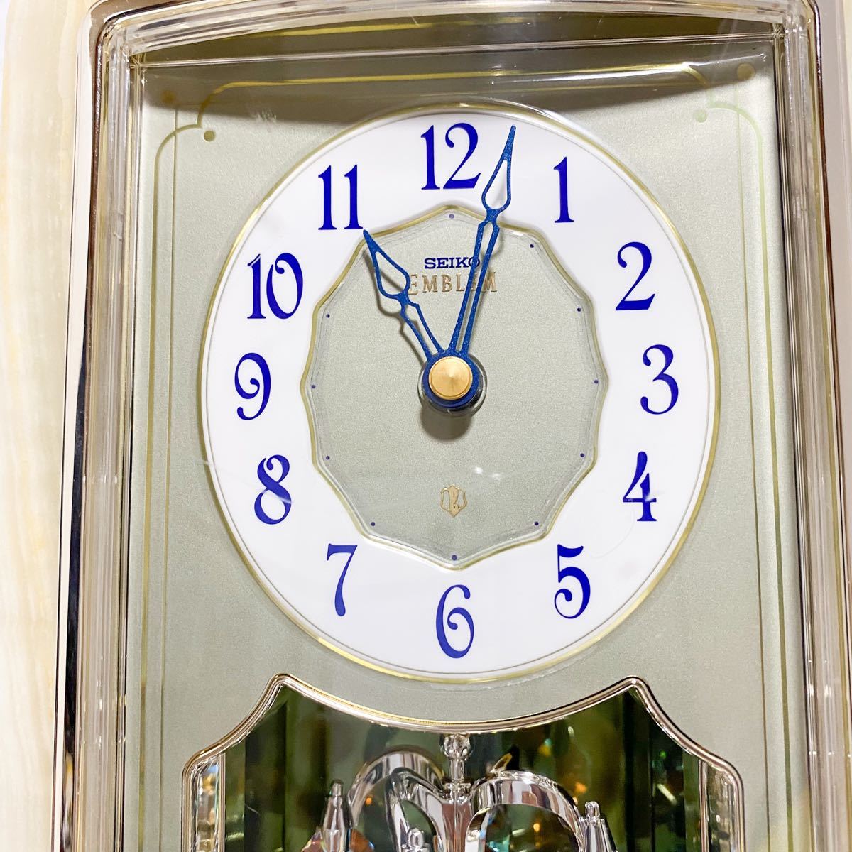 セイコー　クォーツ置時計　エムブレム　(EMBLEM)　天然オニキス　置時計　HW465M