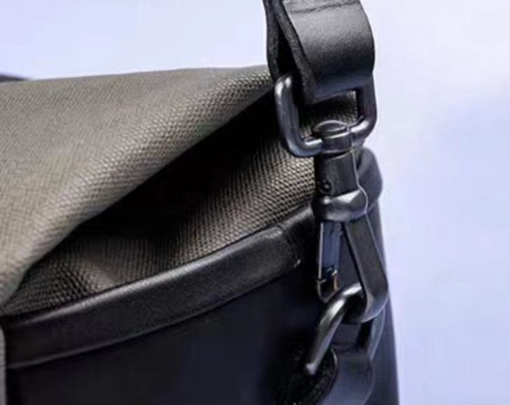 新品 本革 カメラバッグ ブラック (素 材:本革、帆布) | www