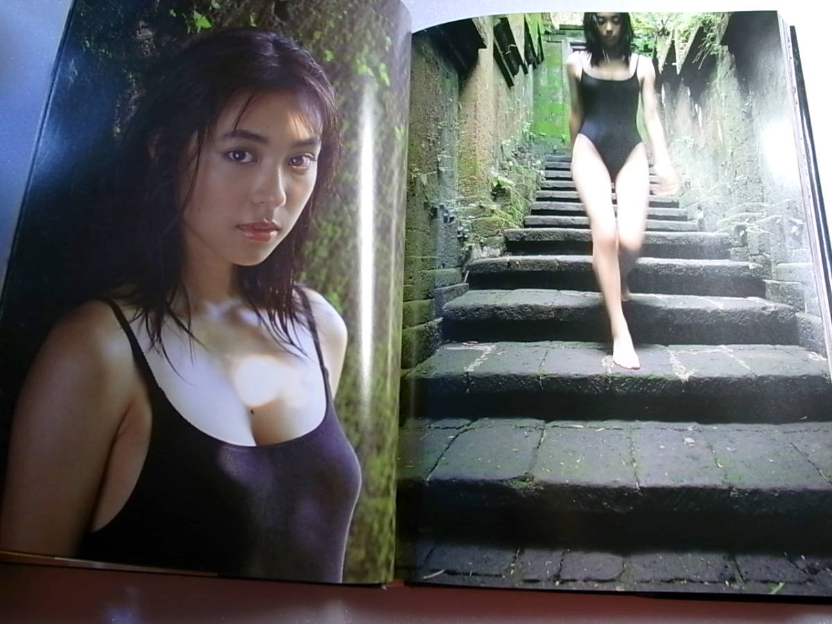 Yahoo!オークション - 吹石一恵 写真集 『凛』 中古本 第1刷 Yahoo!オークション - 吹石一恵 写真集 『凛』 中古本 第1刷