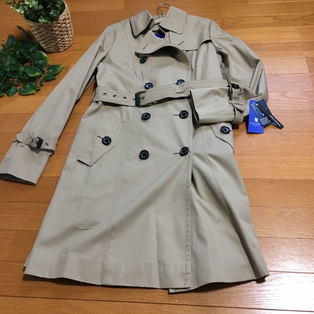 【新品即決】バーバリーブルーレーベルクレストブリッジトレンチコート 40サイズベージュ BURBERRYノバチェックバーバリーチェックレッドの画像2