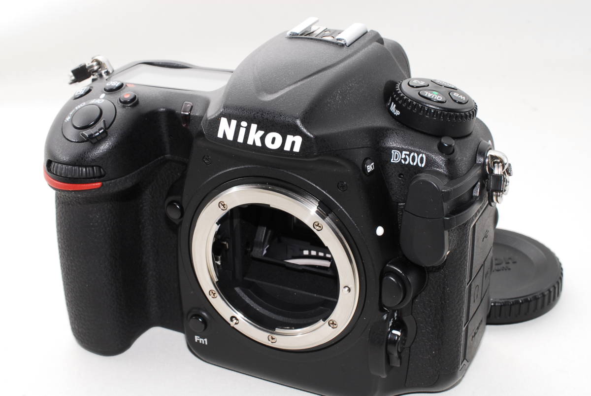 ヤフオク! - 希少 ニコン Nikon D500 奇跡のほぼ新品 元箱付 ...