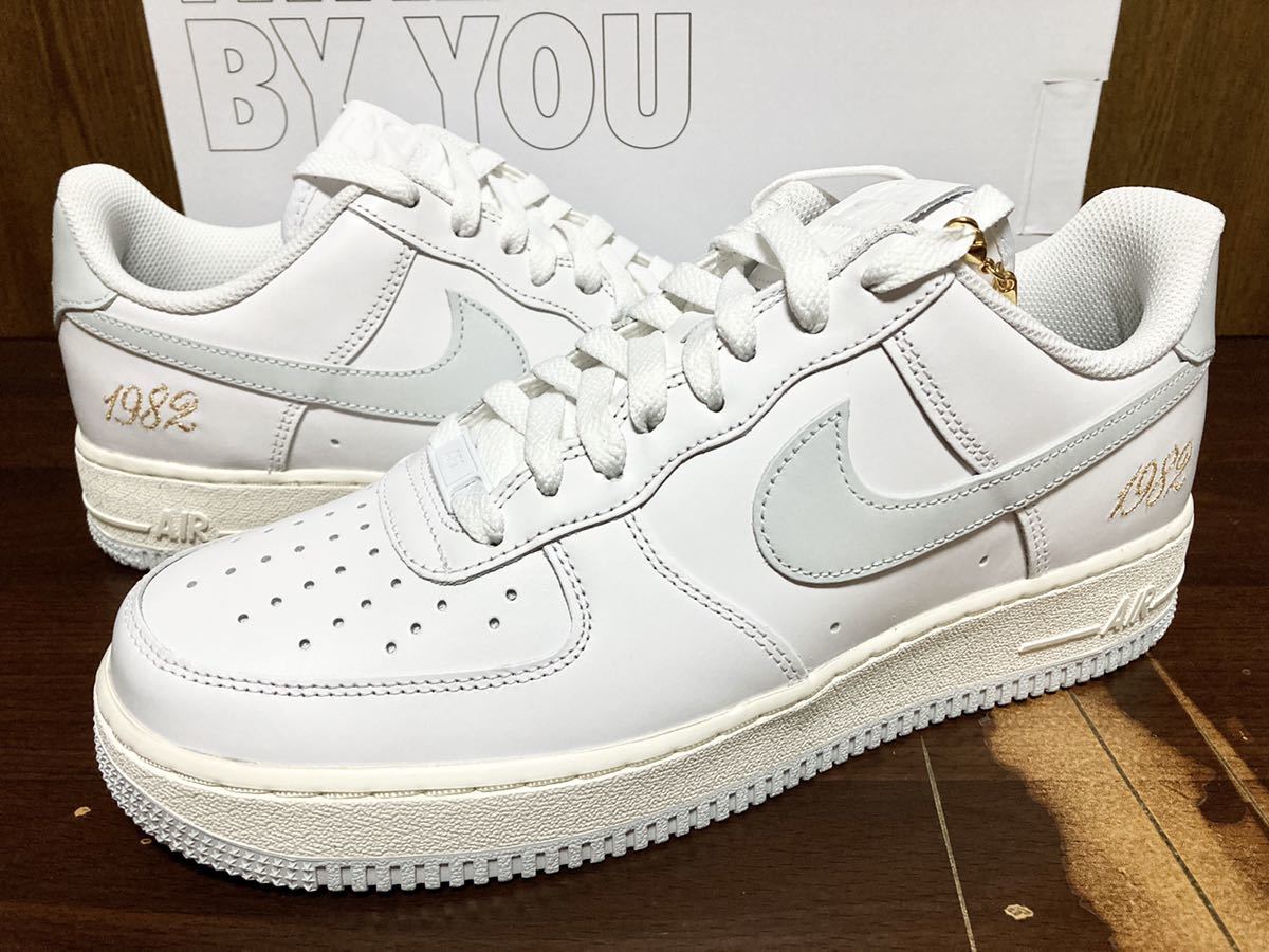 22年製 NIKE W AIR FORCE 1 BY YOU ANNIVERSARY 1982 刺繍 22年製 NIKE W AIR FORCE 1 BY YOU ANNIVERSARY 1982 刺繍