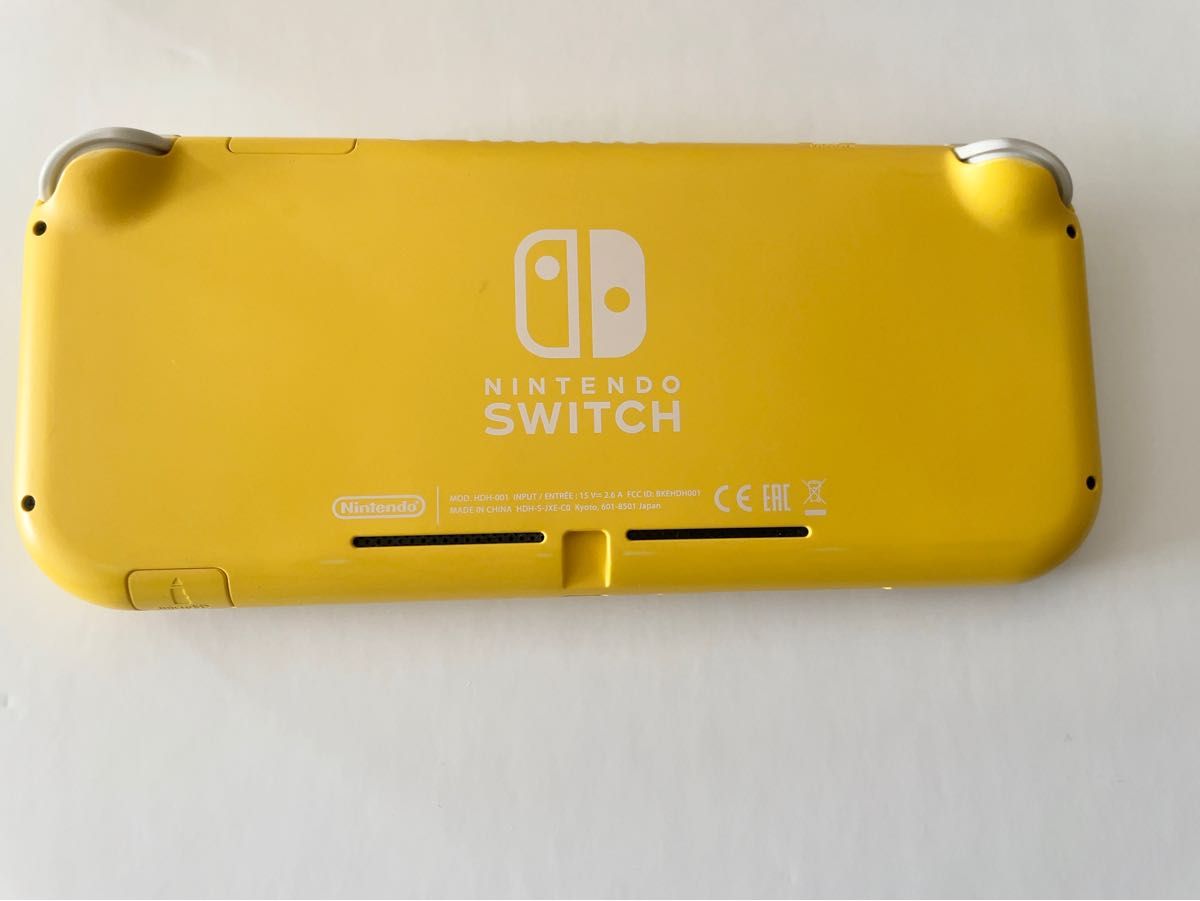 Nintendo Switch Lite イエロー　ニンテンドースイッチ　ライト　本体　イエロー　黄色　スイッチ