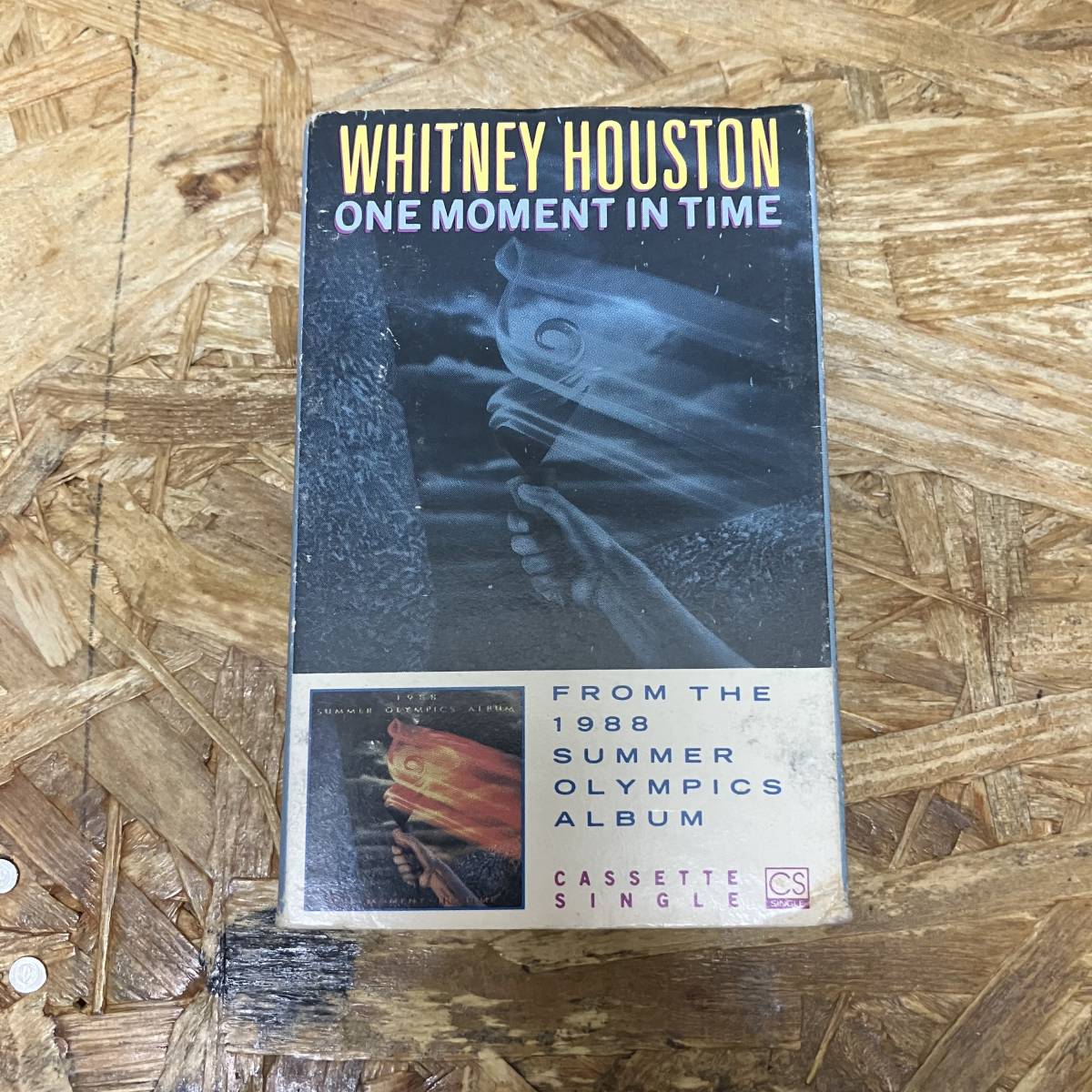 ... HIPHOP,R&B WHITNEY HOUSTON - ONE MOMENT IN TIME ...! TAPE  подержанный товар 