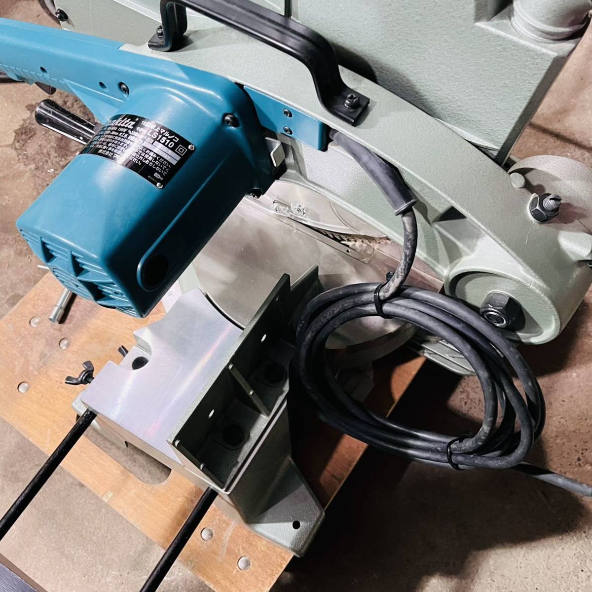 2015年製美品! !マキタ makita 380mm 15型卓上丸ノコ LS1510 ガイド付き 送料無料_画像7