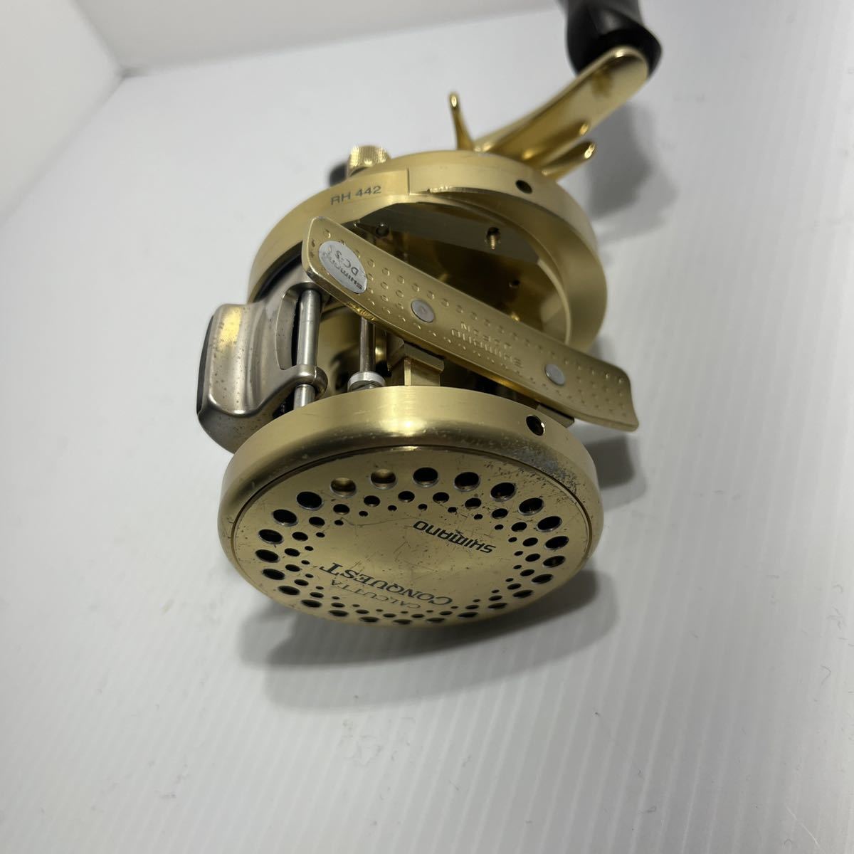 A1651 SHIMANO カルカッタコンクエスト 100 ベイトリール-