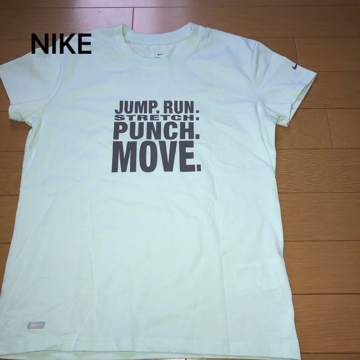 値下げ！NIKE 半袖Tシャツ　レディース