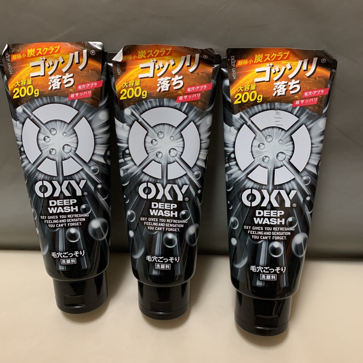 オキシー (Oxy) ディープウォッシュ 超極小炭スクラブ入り 大容量洗顔料 200g 3個　B0619