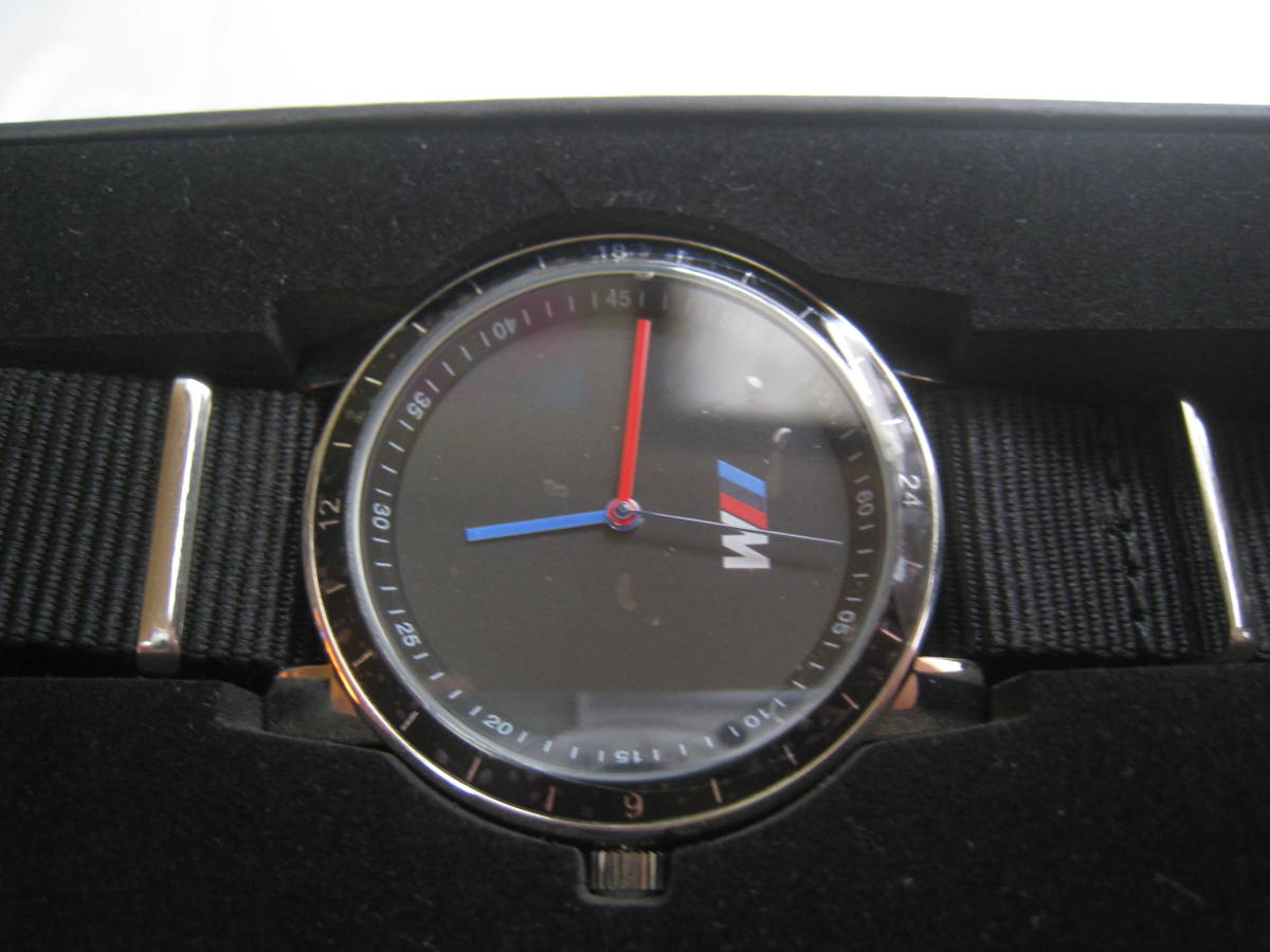 【新品未使用/非売品】BMWオリジナル腕時計　///M_保護フィルムの気泡が4箇所。