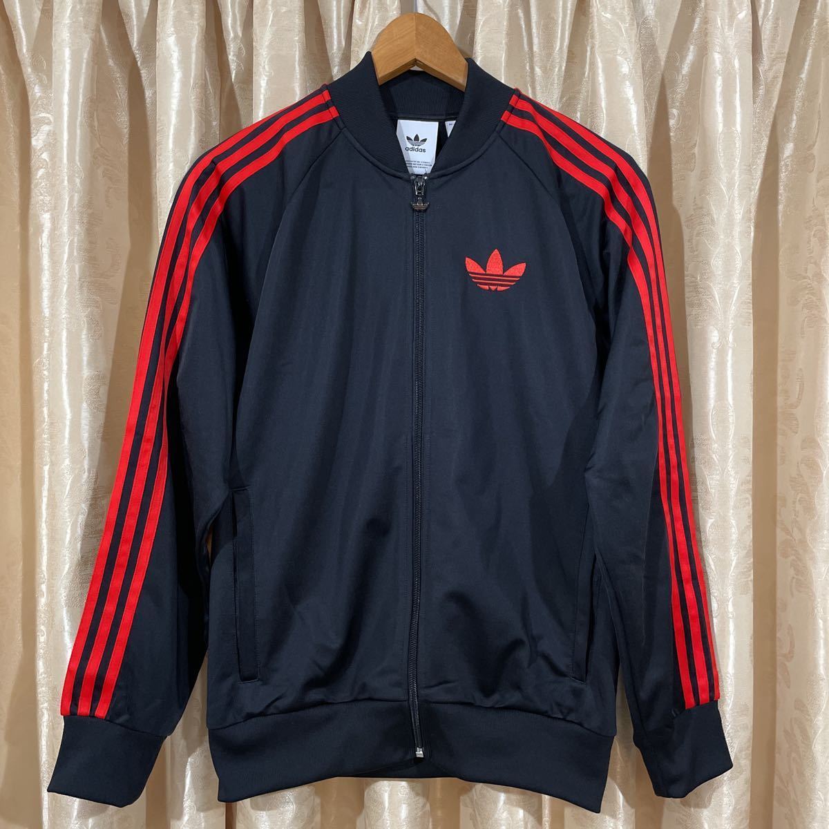 GINGER掲載商品】 adidas アディダストラックジャージ 黒×赤 サイズ M