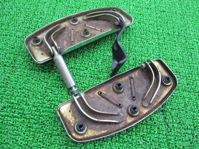 FLSTC1580 フットボード 左右 50686-04 ハーレー 純正 中古 バイク